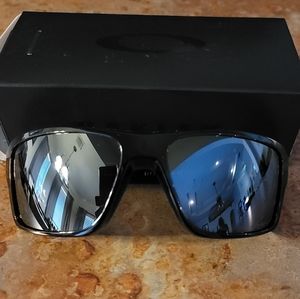 NEW PRIZM POLARIZED OAKLEY SUNGLASSES